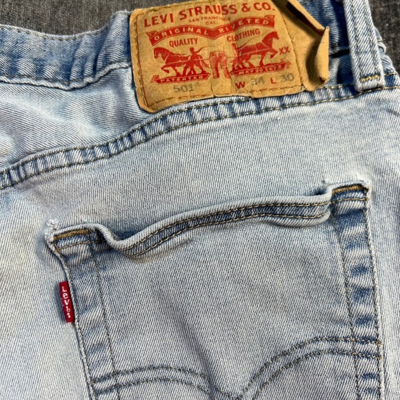 Levi's 501 Original Button Fly Jeans Men's Light Wash Distressed Size 34x - Picture 5 of 10